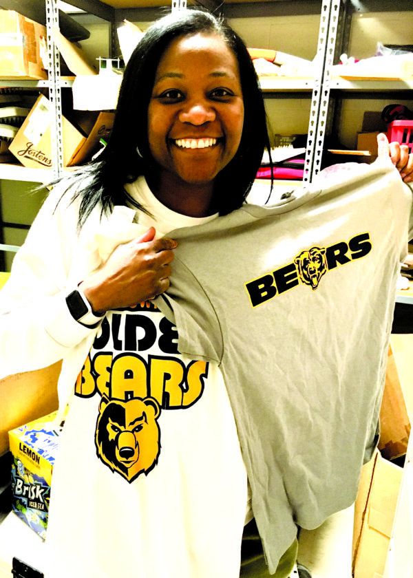 East High students sport school pride in T-shirts from Idaho